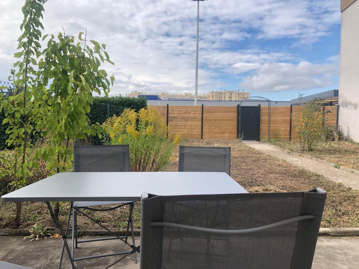 Chill And Sun, 2 Chambres Calme Avec Terrasse Et Parking Мец Екстериор снимка